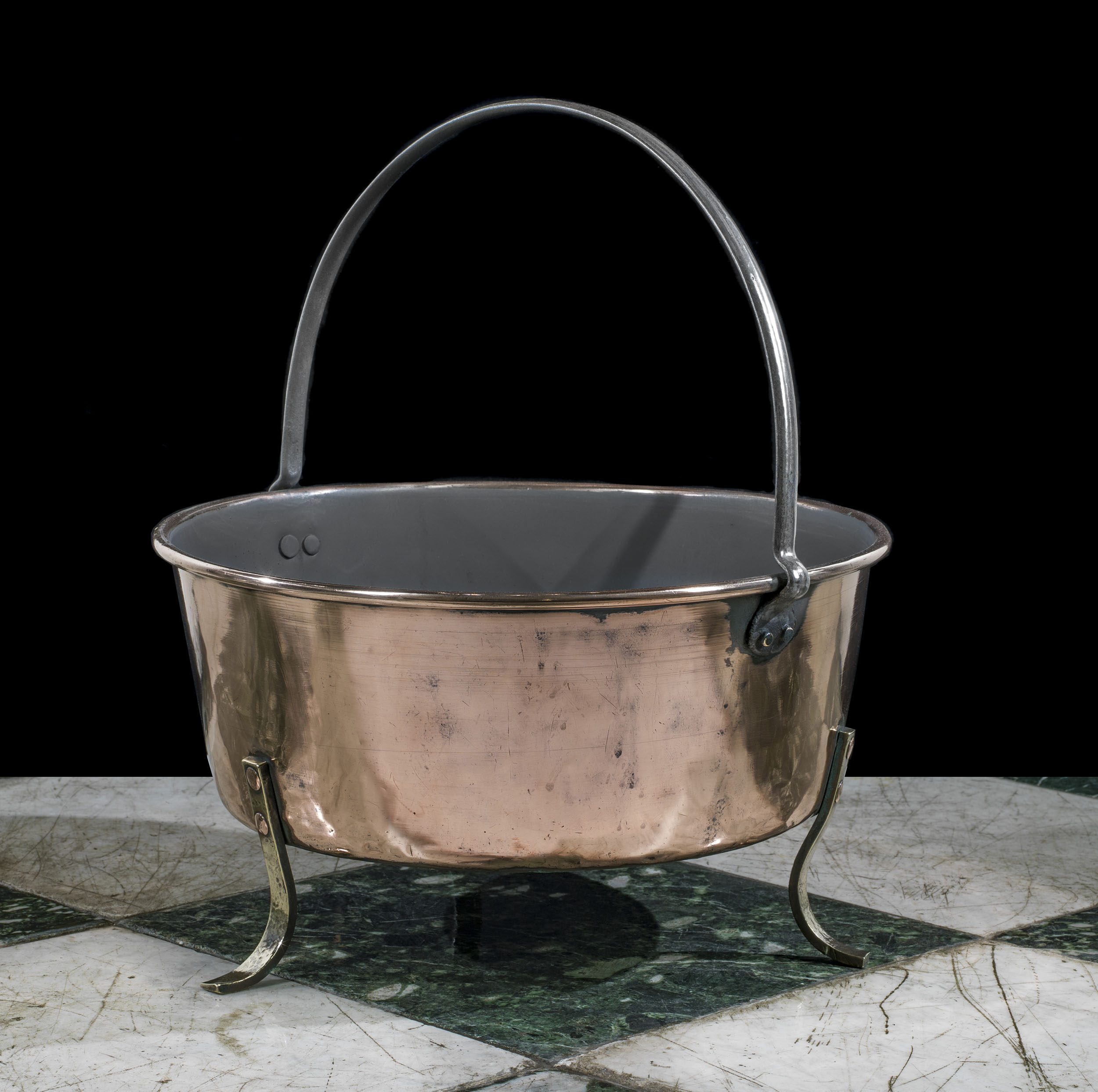 A 19th century copper pan or cooking vessel 