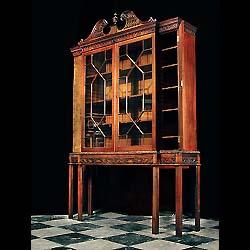 A Georgian mahogany china cabinet or bookcase     
