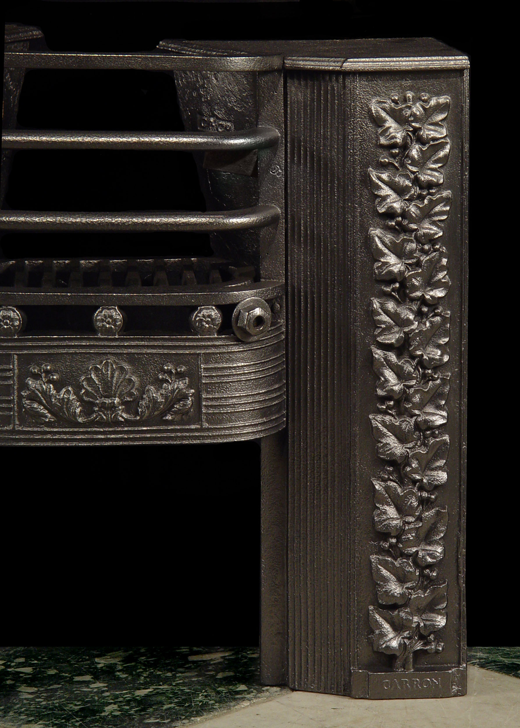 A Cast Iron Antique Victorian Hob Grate.
