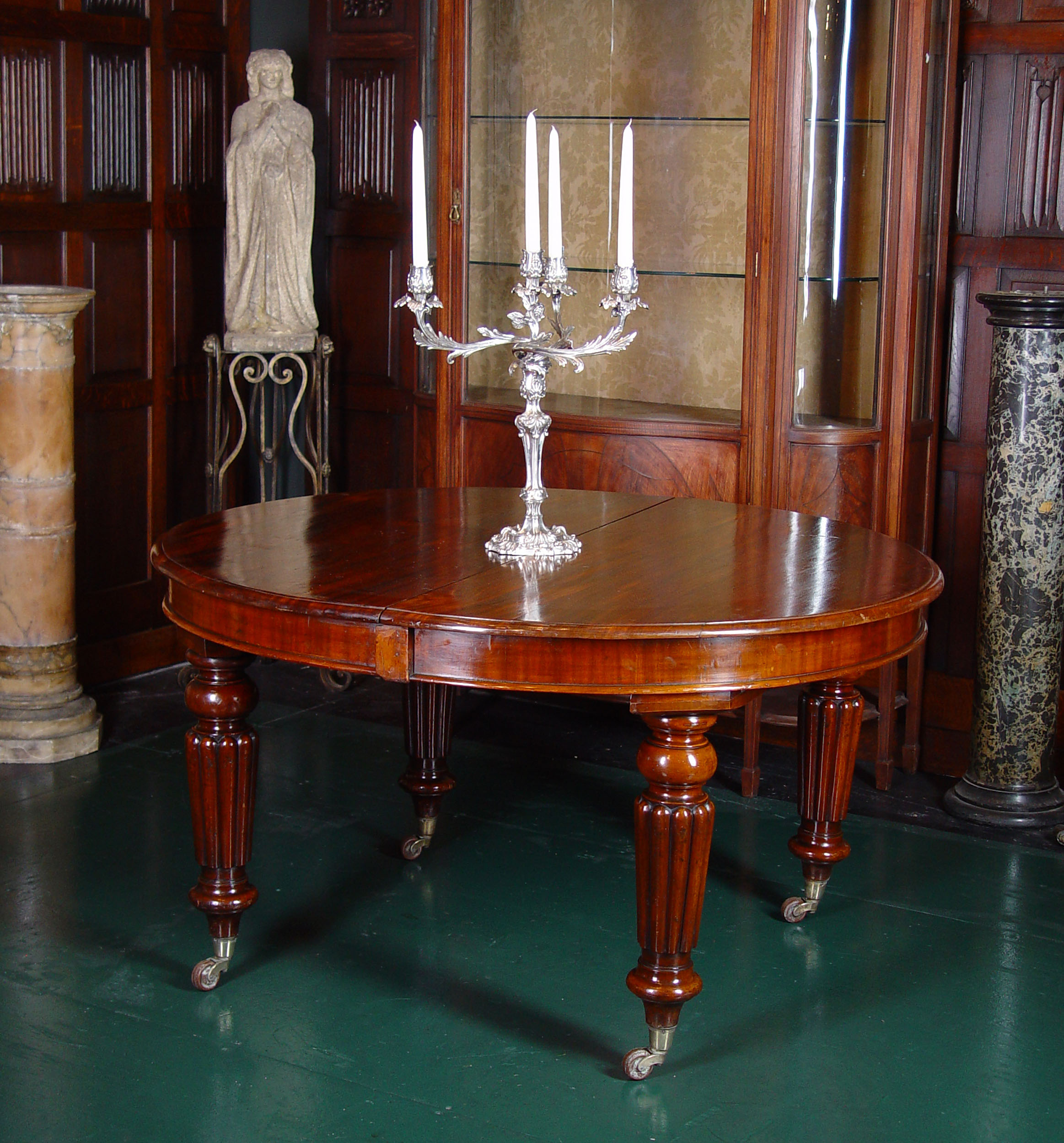 A Victorian Mahogany Extending Dining Table
