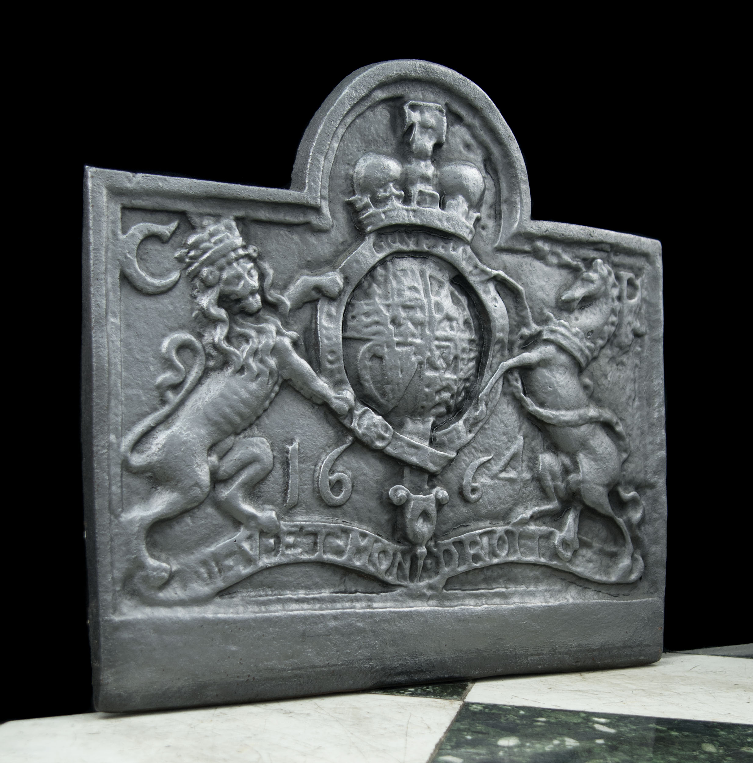 An Heraldic Cast Iron antique fireback