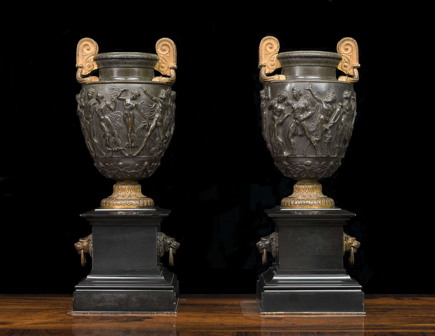 In this blog we explain how to identify antique vases