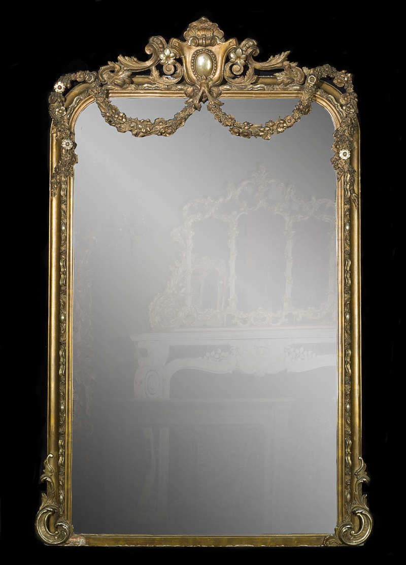 The history of the mirror and its evolving style through the ages